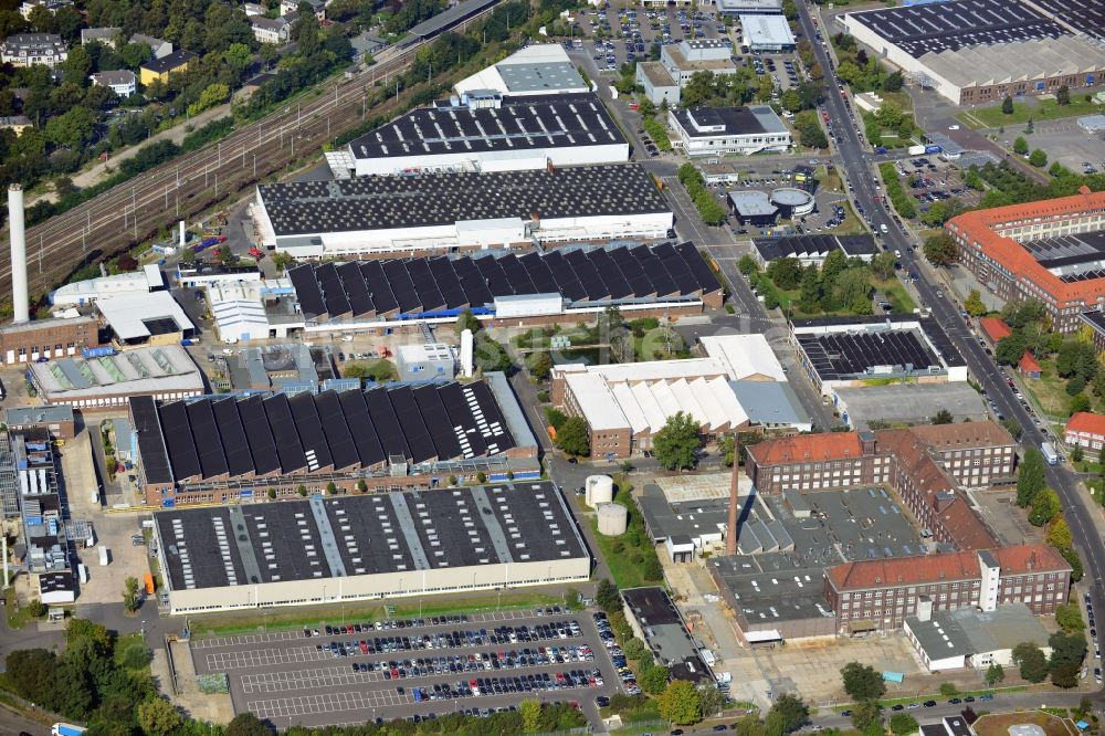 1970s America: Ford motor company's new casting plant at Flat Rock ca. 1973 1970s America: Ford motor company's new casting plant at Flat Rock ca. 1973